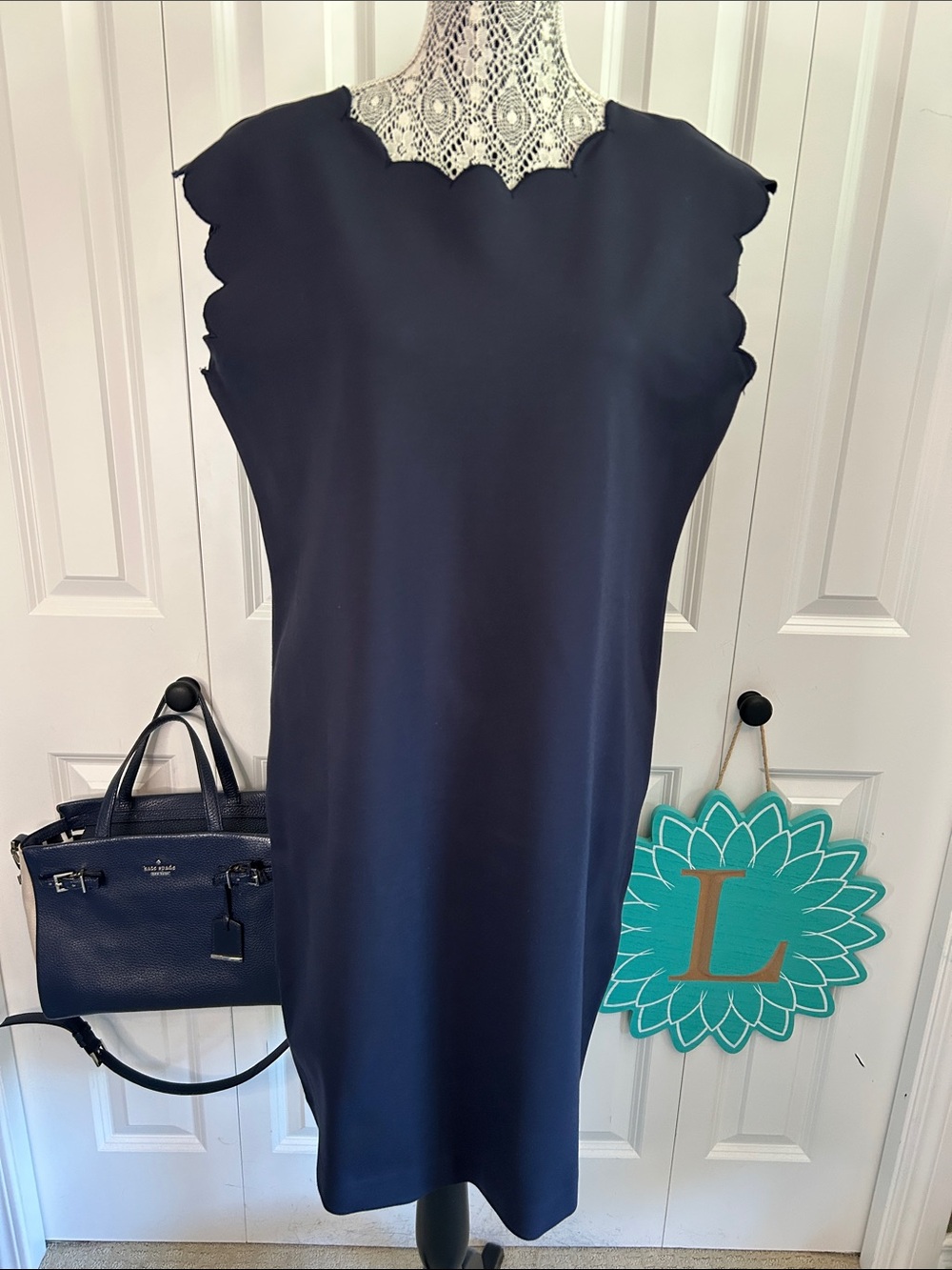 Brooks Brothers Navy Scalloped Shift Dress Size 12 – Timeless & Chic